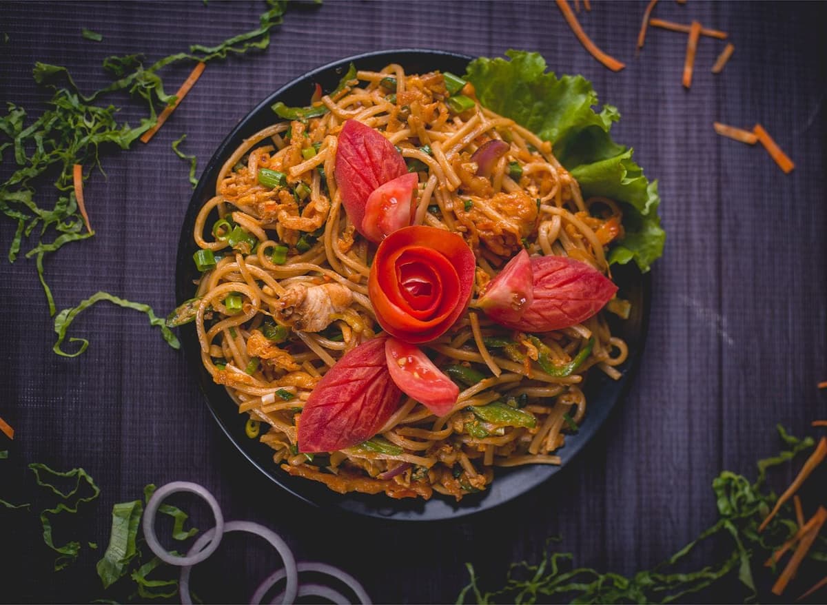 Chicken, lettuce, tomato etc.